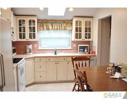 27 Arden Road Old Bridge, NJ 08857 - Photo 12 of 13 Gallery Image 12