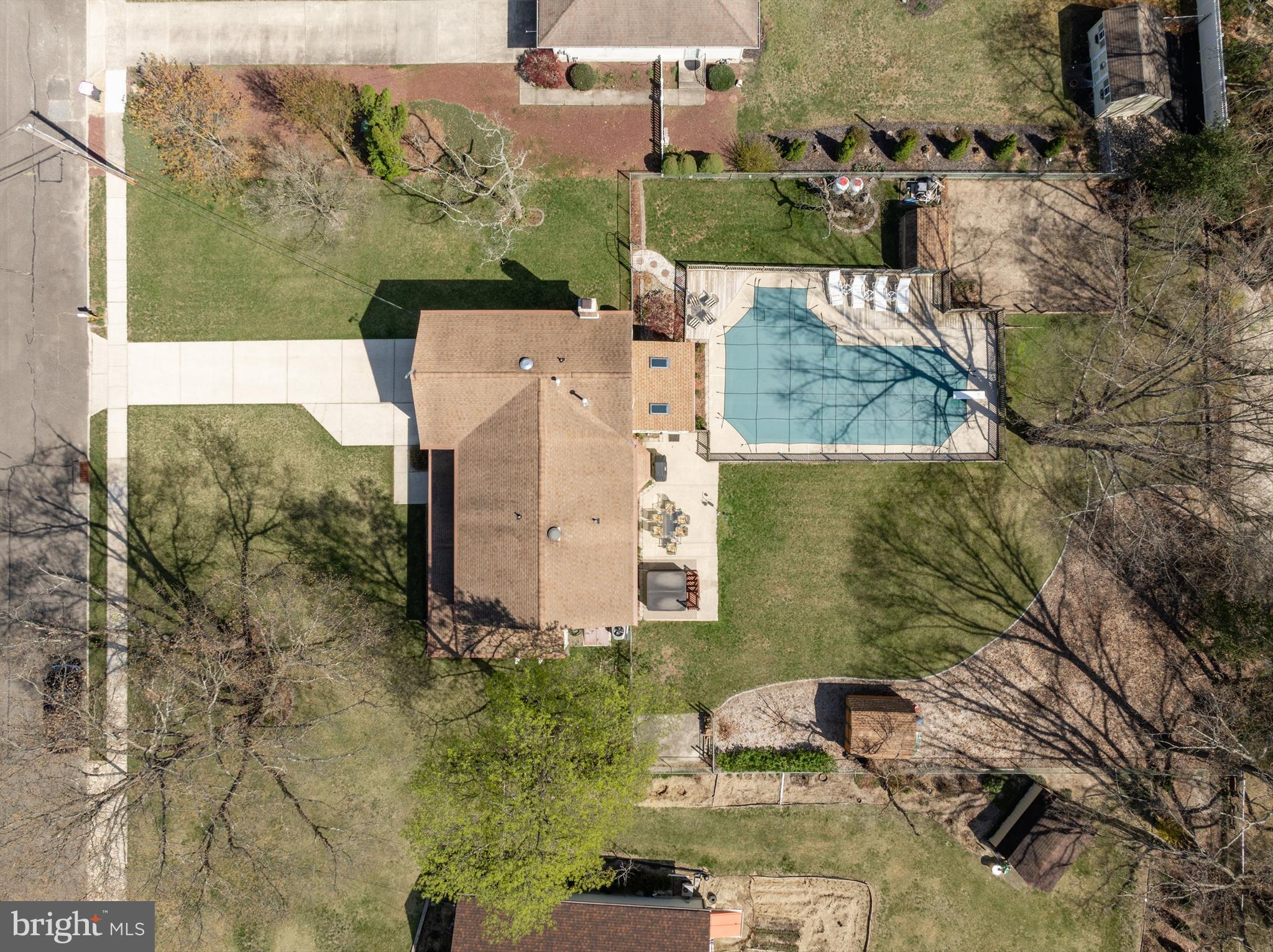 446 Prospect Avenue West Berlin, NJ 08091 - Photo 46 of 54 an aerial view of a house with a yard