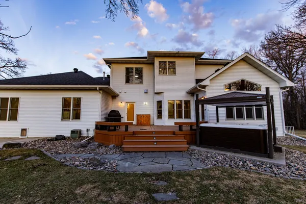 $1,375,000 | 249 Chestnut Drive, Horace, ND 58047