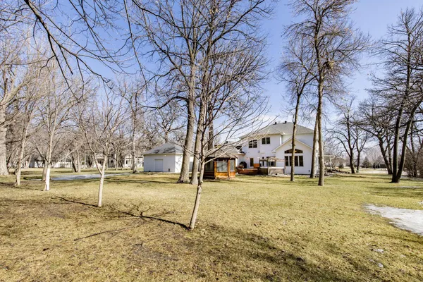 $1,375,000 | 249 Chestnut Drive, Horace, ND 58047