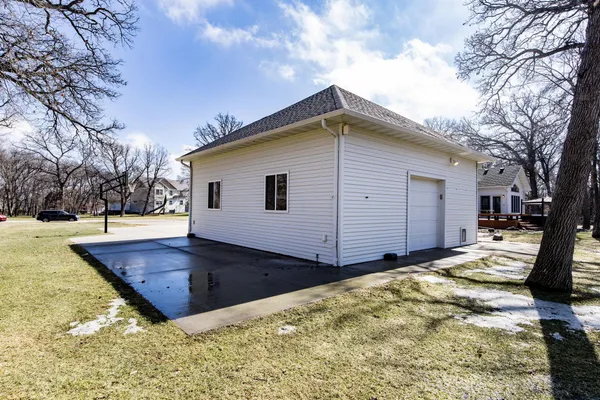 $1,375,000 | 249 Chestnut Drive, Horace, ND 58047