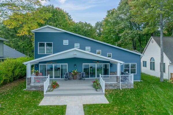 $849,900 | 10849 1st Street, Canadian Lakes, MI 49346