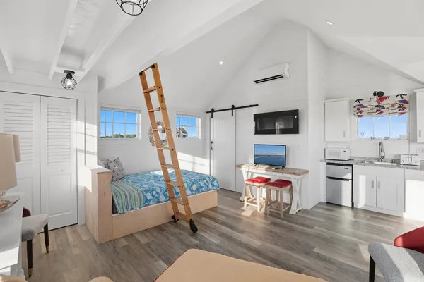 $9,995,000 | 56 R Madequecham Valley Road, Nantucket, MA 02554