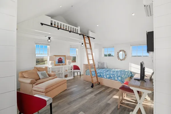 $9,995,000 | 56 R Madequecham Valley Road, Nantucket, MA 02554