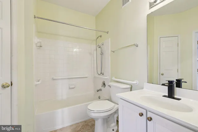 $380,000 | 2506 Amber Orchard Court West, Unit 302, Odenton, MD 21113