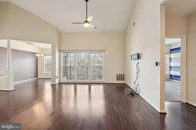 $380,000 | 2506 Amber Orchard Court West, Unit 302, Odenton, MD 21113