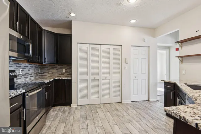 $380,000 | 2506 Amber Orchard Court West, Unit 302, Odenton, MD 21113