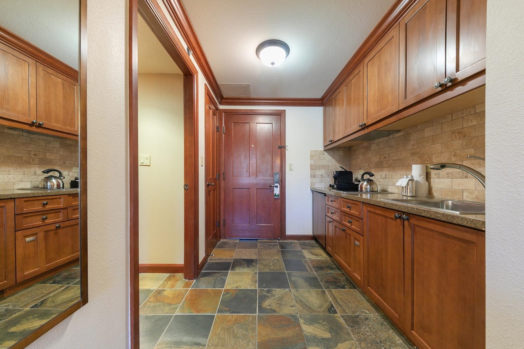 400 Resort Road, Unit 208 Olympic Valley, CA 96146 - Photo 12 of 28