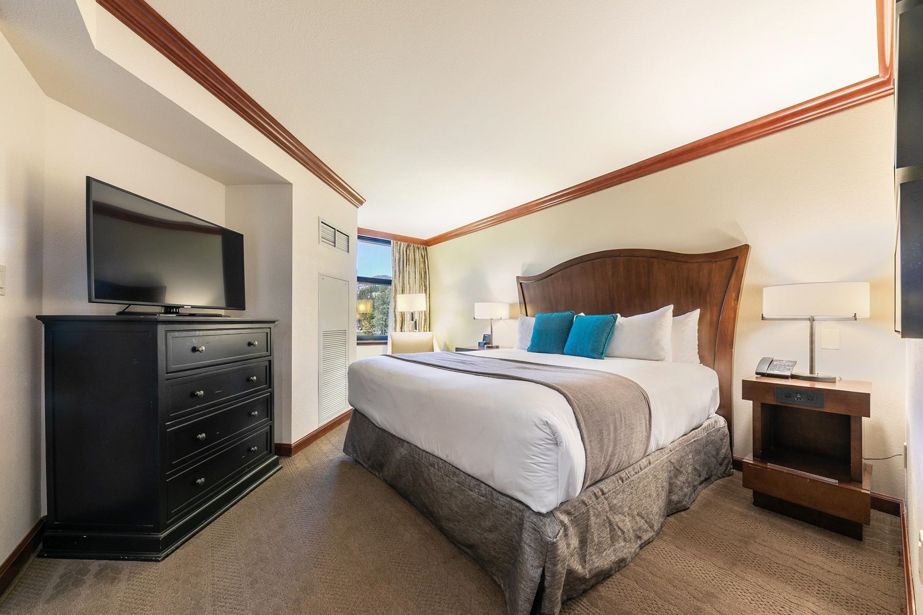 400 Resort Road, Unit 208 Olympic Valley, CA 96146 - Photo 17 of 28