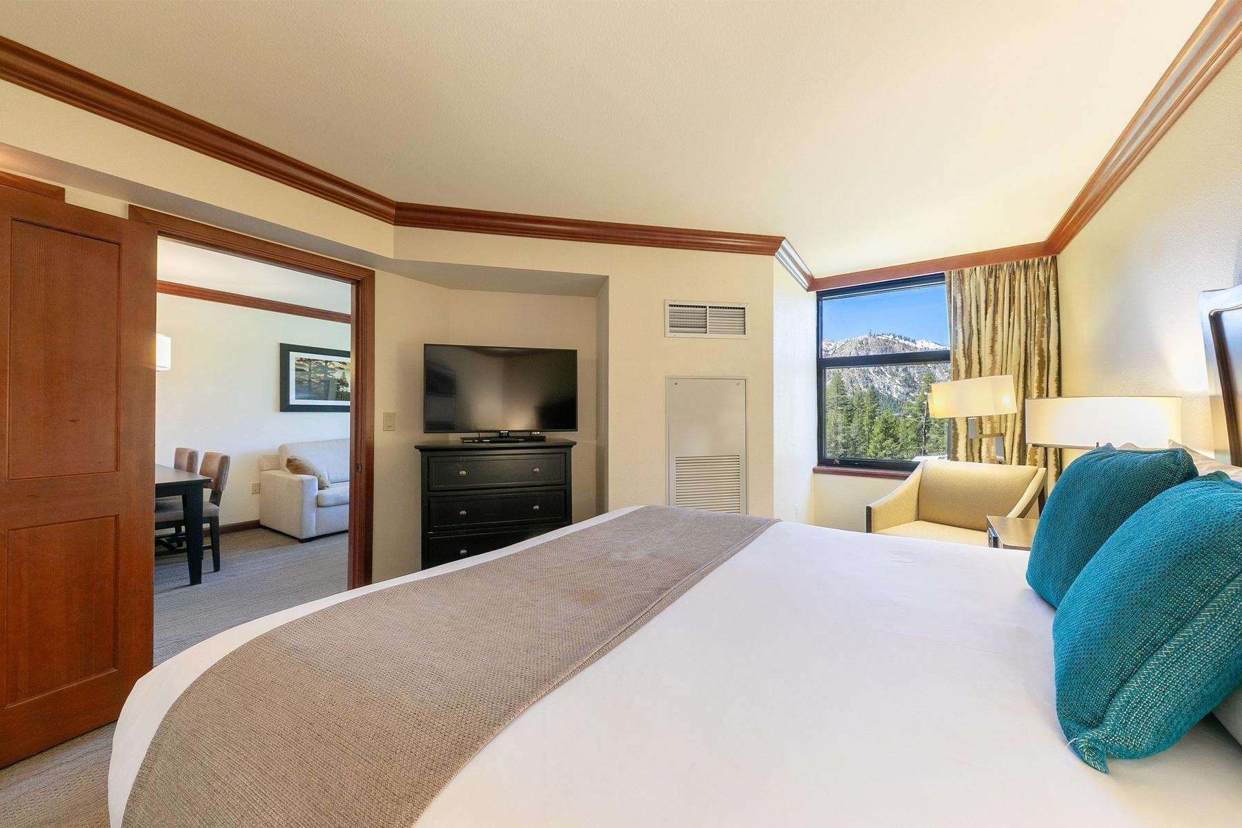 400 Resort Road, Unit 208 Olympic Valley, CA 96146 - Photo 3 of 28