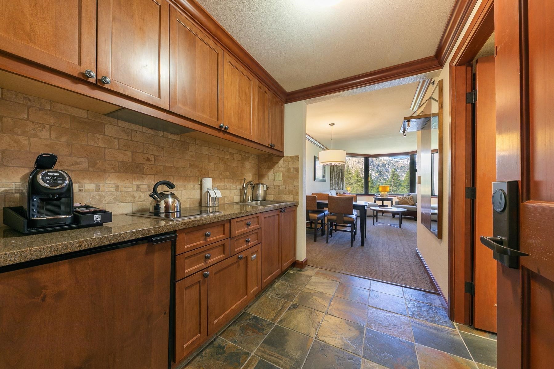 400 Resort Road, Unit 208 Olympic Valley, CA 96146 - Photo 4 of 28
