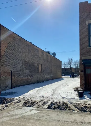 $495,000 | 2243 West Grand Avenue, Chicago, IL 60612