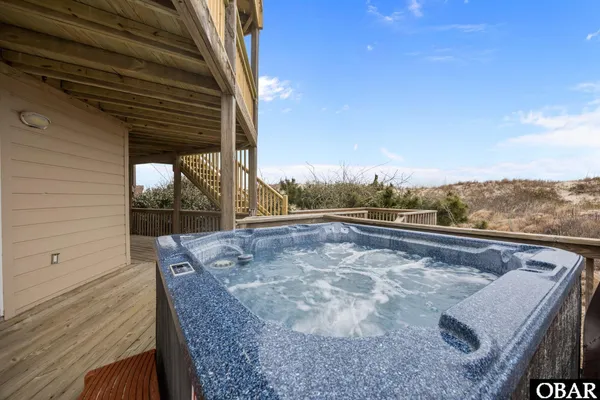 $1,600,000 | 605 Saltspray Court, Corolla, NC 27927
