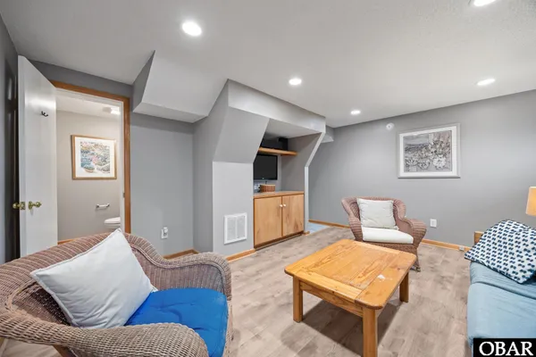 $1,600,000 | 605 Saltspray Court, Corolla, NC 27927