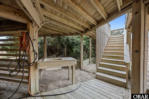 $1,600,000 | 605 Saltspray Court, Corolla, NC 27927