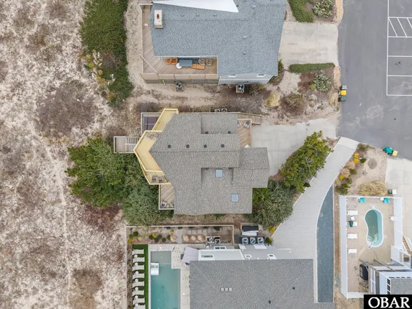 $1,600,000 | 605 Saltspray Court, Corolla, NC 27927