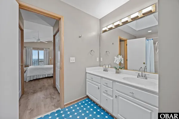 $1,600,000 | 605 Saltspray Court, Corolla, NC 27927