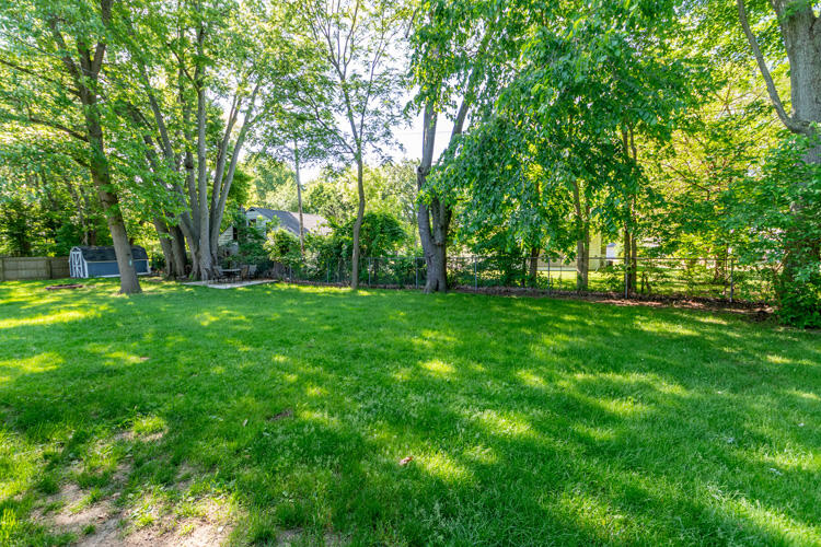 409 East Michigan Avenue Three Rivers, MI 49093 - Photo 24 of 38 409 E Michigan 3 Rivers Yard 2