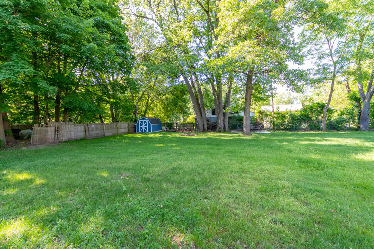 409 East Michigan Avenue Three Rivers, MI 49093 - Photo 31 of 38 409 E Michigan 3 Rivers Yard 11