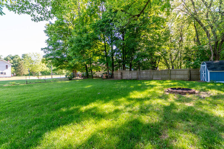 409 East Michigan Avenue Three Rivers, MI 49093 - Photo 32 of 38 409 E Michigan 3 Rivers Yard 6