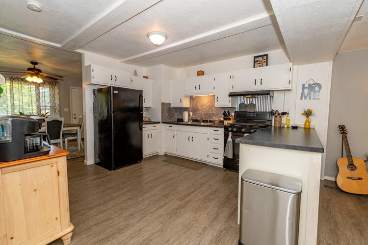 409 East Michigan Avenue Three Rivers, MI 49093 - Photo 7 of 38 409 E Michigan 3 Rivers Kitchen 2