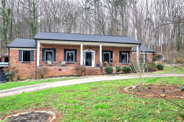 $399,000 | 10 Oriole Drive, Cartersville, GA 30121