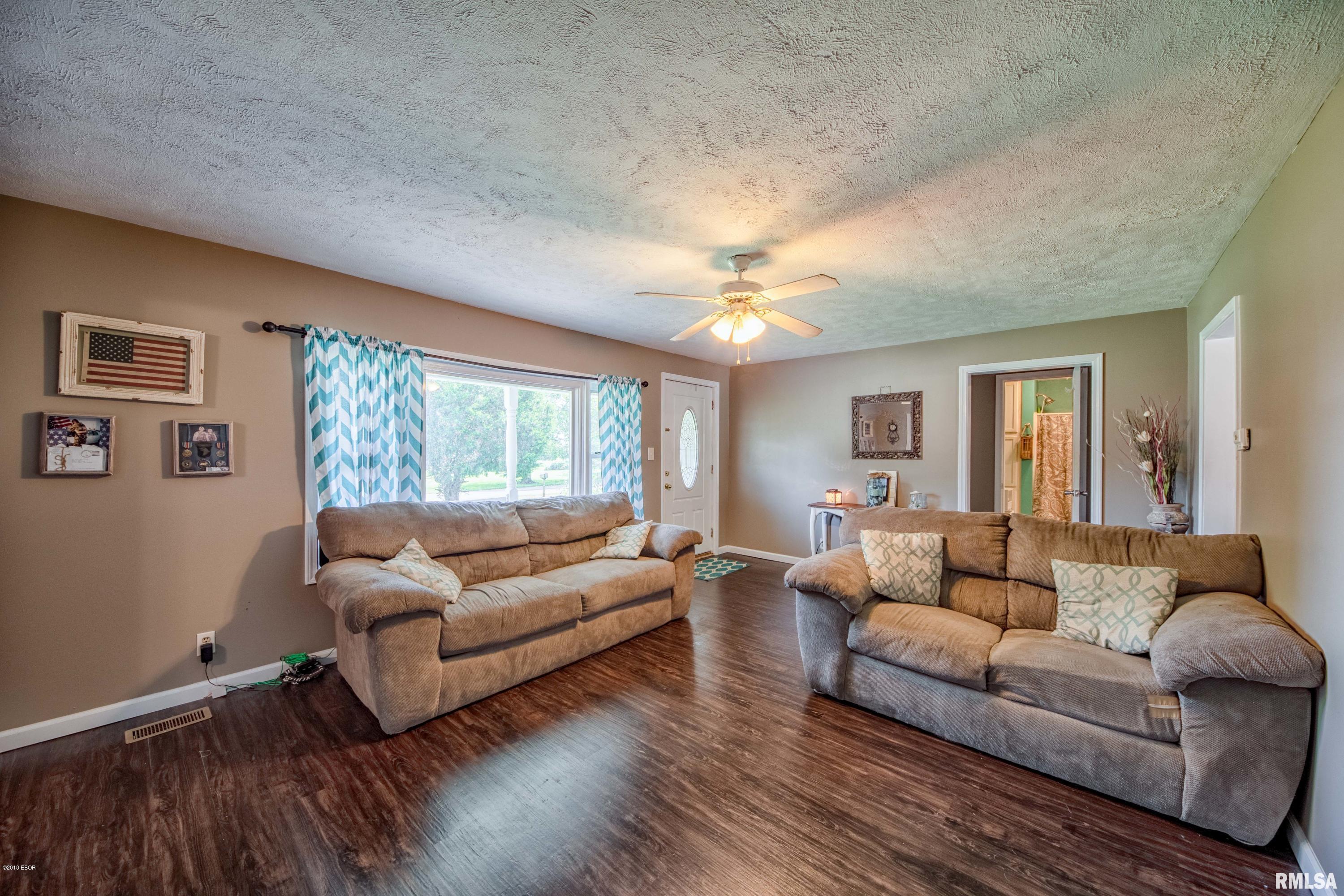 13319 Cruse Road Carterville, IL 62918 - Photo 9 of 26 Gallery Image 9