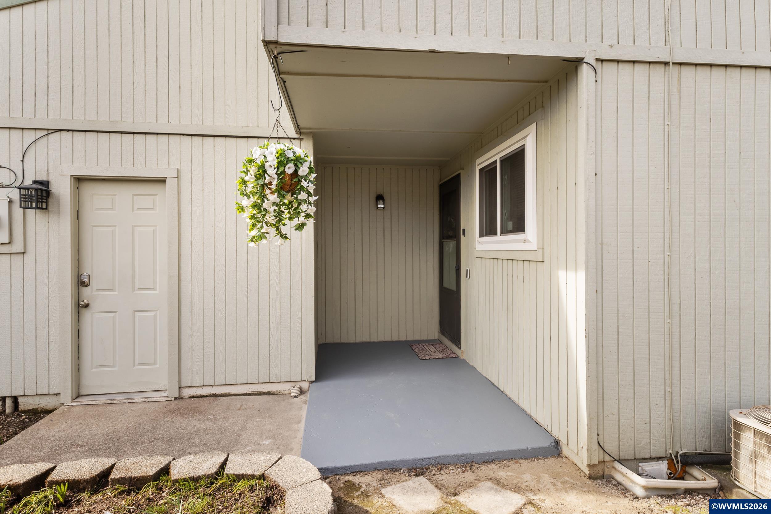 3828 Auburn Road Northeast Salem, OR 97301 - Photo 4 of 36