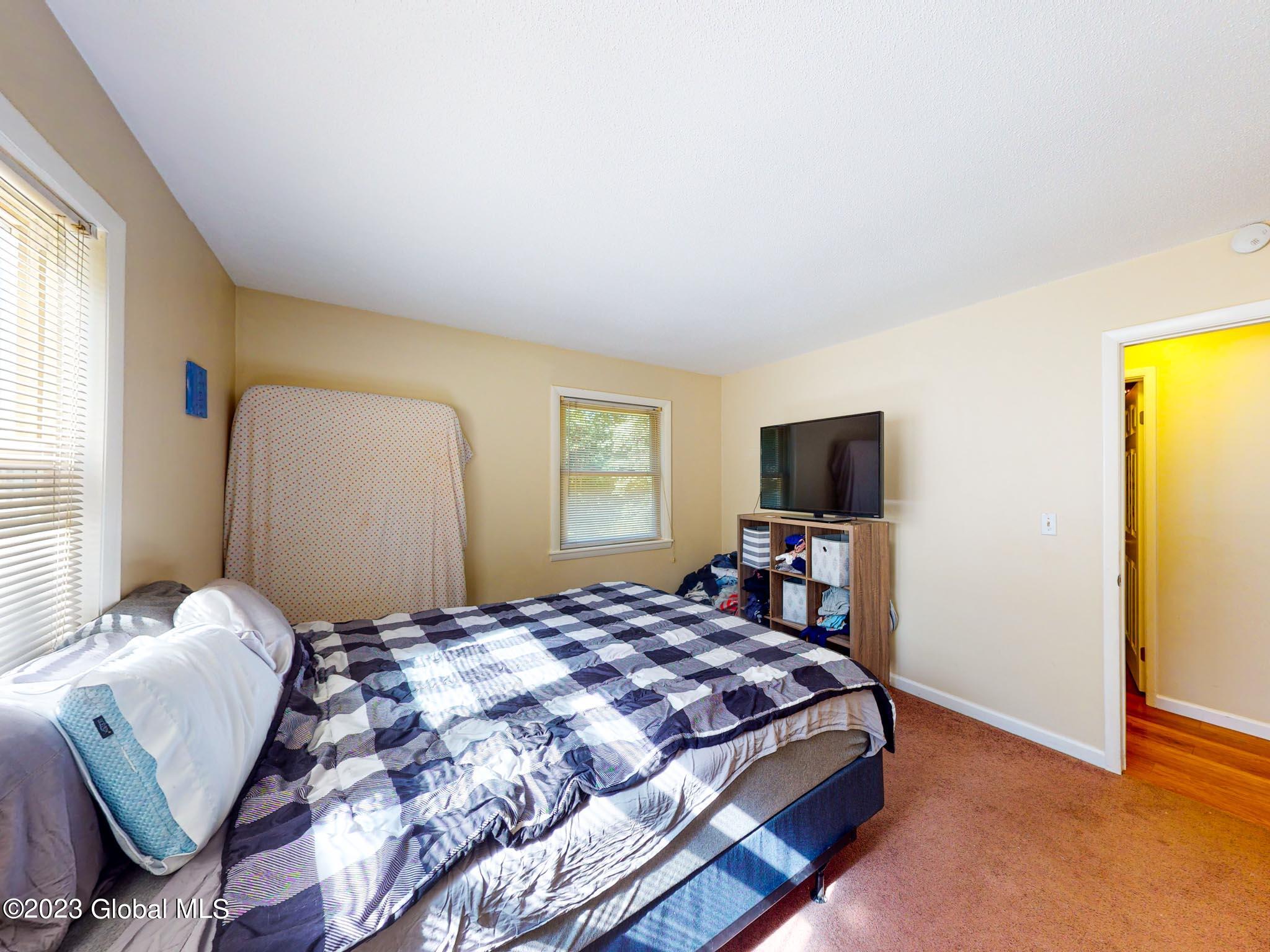 99-101 Vosburgh Road Halfmoon, NY 12118 - Photo 10 of 18 PRIMARY BEDROOM2