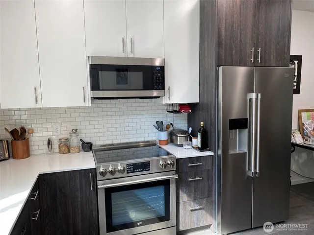 $2,850 | 13735 35th Avenue Northeast, Unit B, Seattle, WA 98125