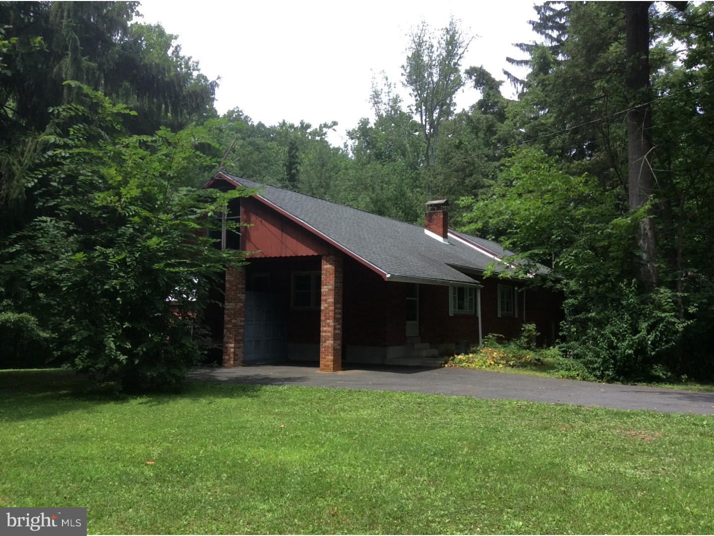 2405 New Holland Road Reading, PA 19607 - Photo 1 of 25 Exterior Front