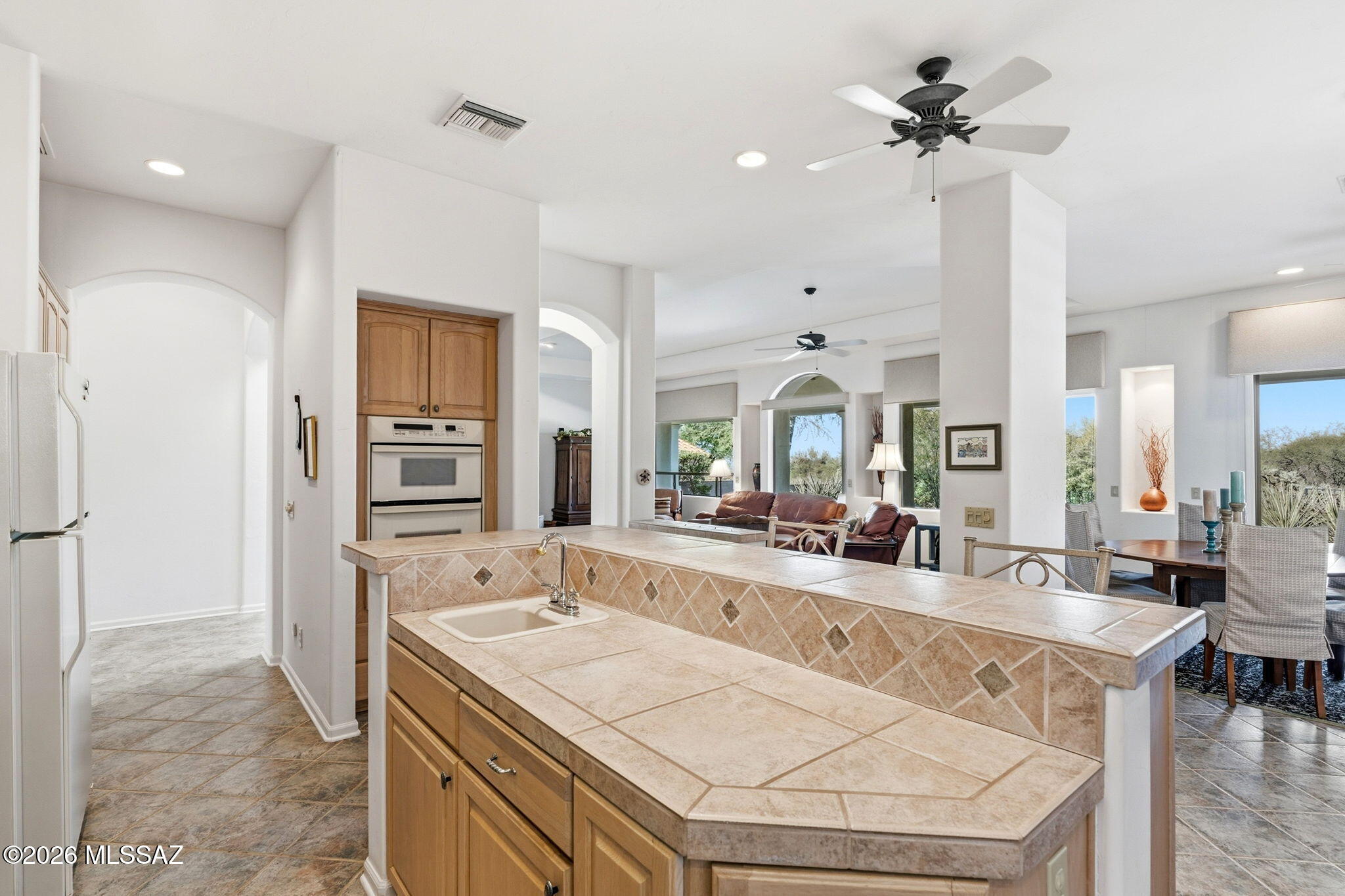 5323 North Ridge Spring Place Tucson, AZ 85749 - Photo 16 of 45 Kitchen