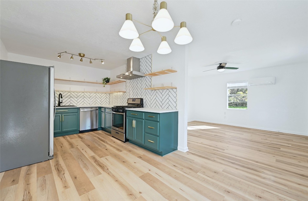 5204 Star Light Terrace Austin, TX 78721 - Photo 11 of 27