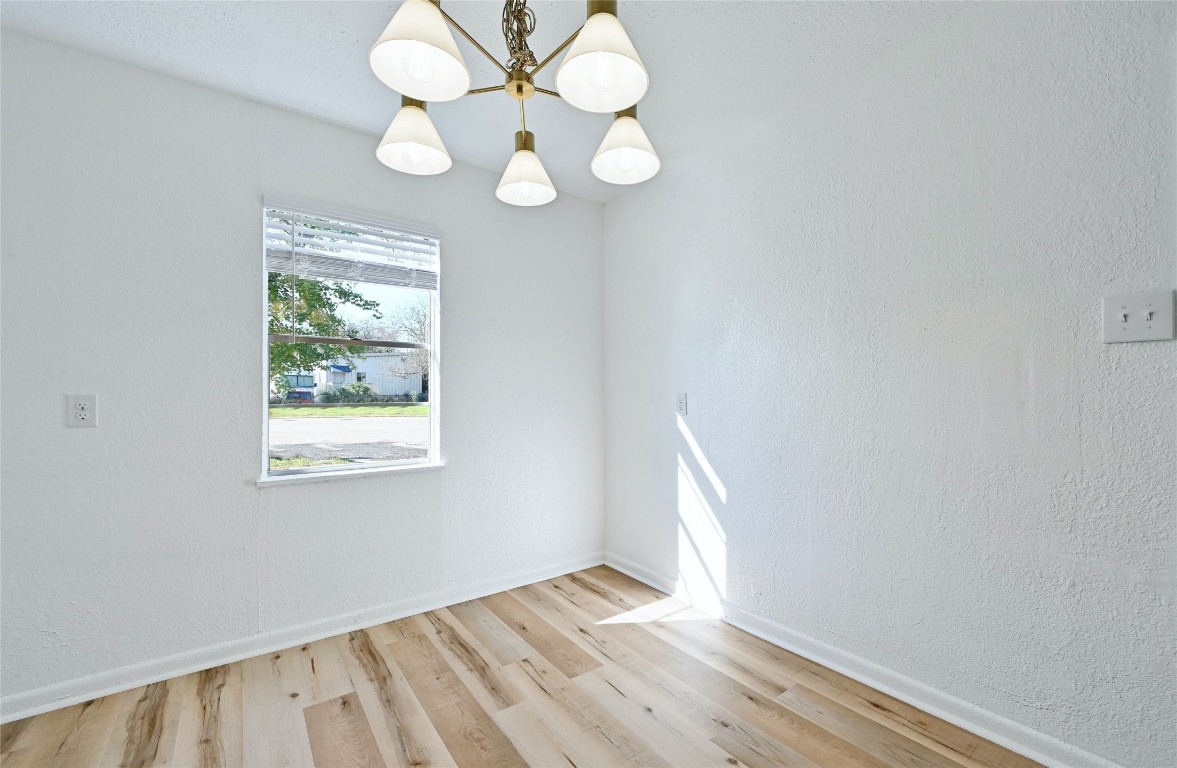 5204 Star Light Terrace Austin, TX 78721 - Photo 14 of 27