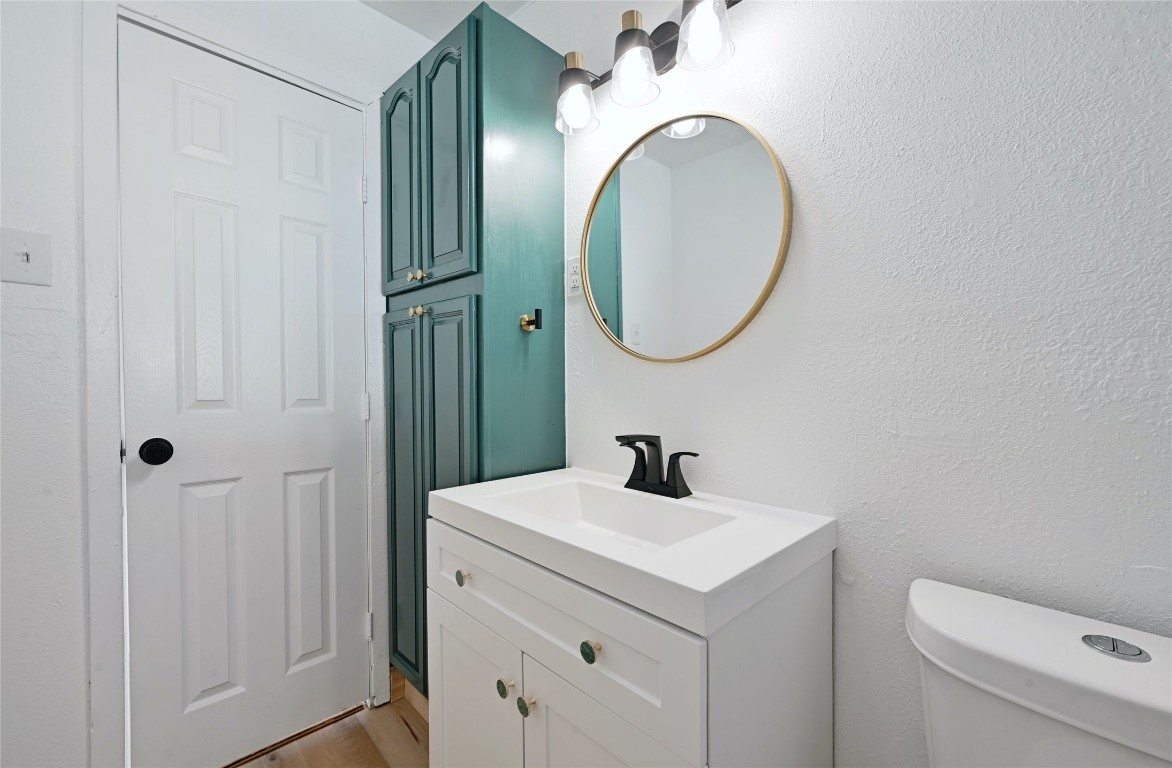 5204 Star Light Terrace Austin, TX 78721 - Photo 19 of 27