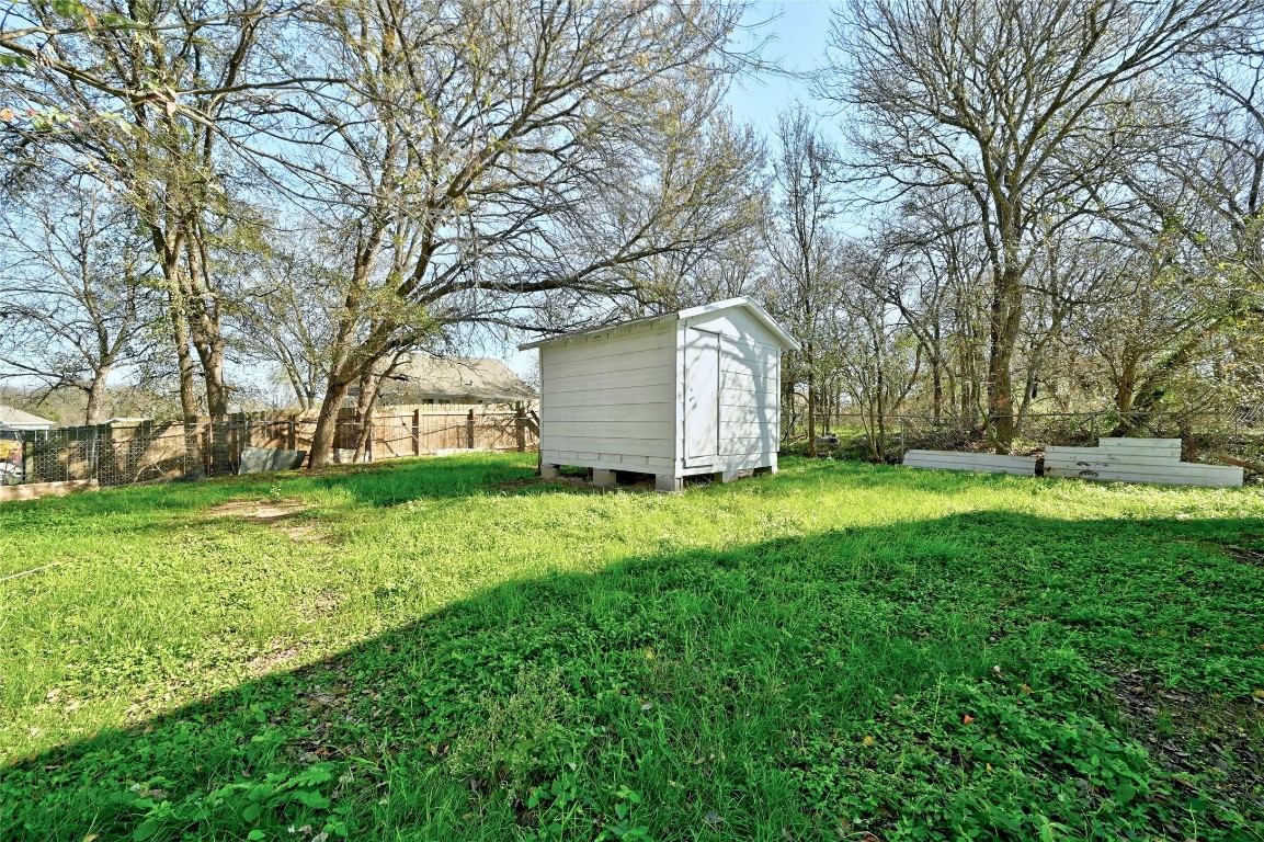 5204 Star Light Terrace Austin, TX 78721 - Photo 23 of 27