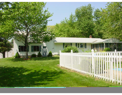 21 Ruthellen Road Hudson, MA 01749 - Photo 2 of 8 Gallery Image 2