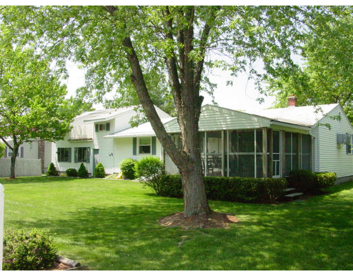 21 Ruthellen Road Hudson, MA 01749 - Photo 4 of 8 Gallery Image 4