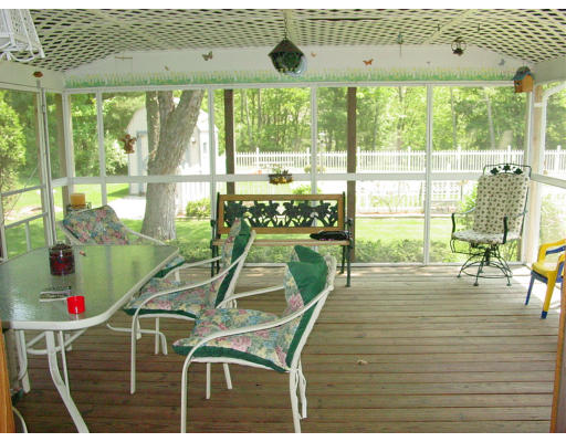 21 Ruthellen Road Hudson, MA 01749 - Photo 5 of 8 Gallery Image 5