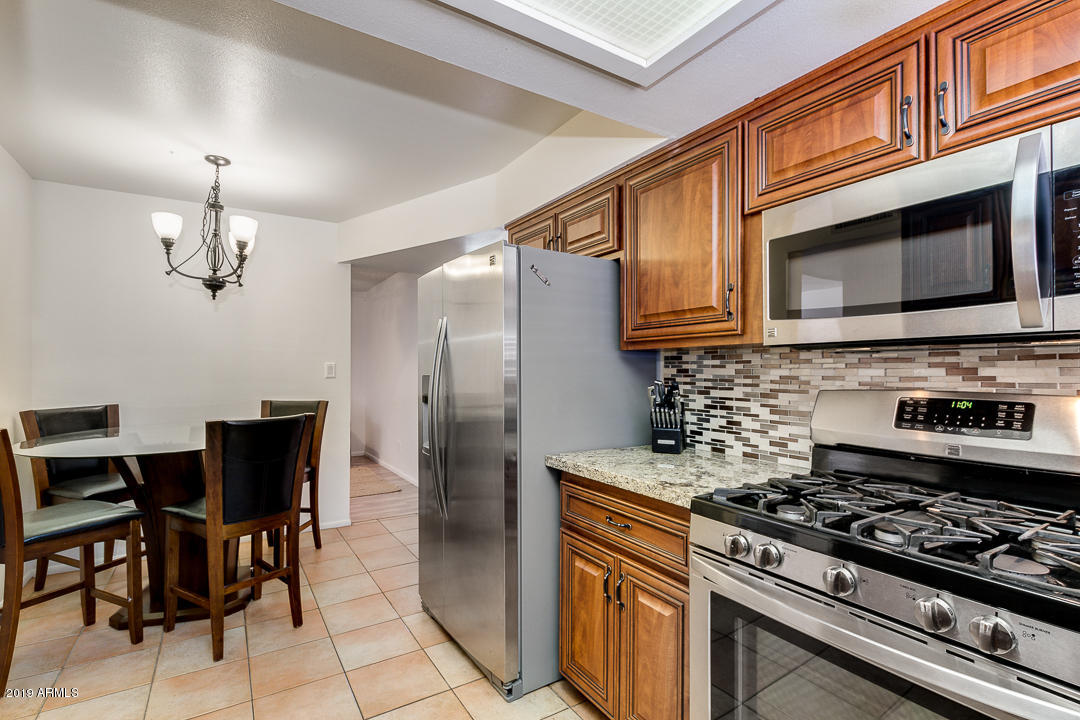 4239 West Redfield Road Phoenix, AZ 85053 - Photo 13 of 31 20-Redfield