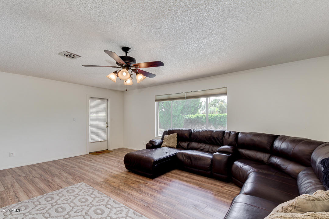 4239 West Redfield Road Phoenix, AZ 85053 - Photo 3 of 31 06-Redfield