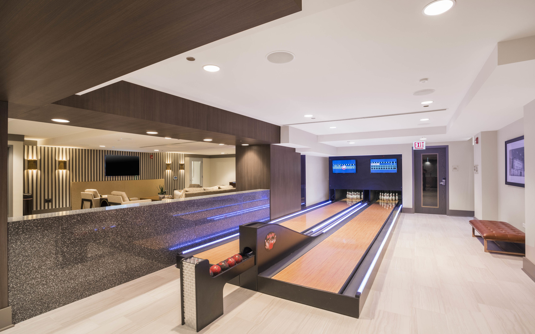801 South Financial Place, Unit 605 Chicago, IL 60607 - Photo 11 of 31 a room with gym equipment and a large window