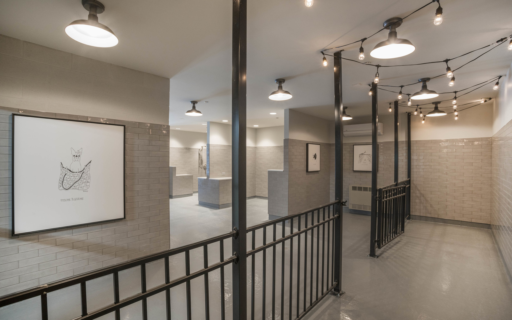 801 South Financial Place, Unit 605 Chicago, IL 60607 - Photo 25 of 31 a view of a hallway with entryway