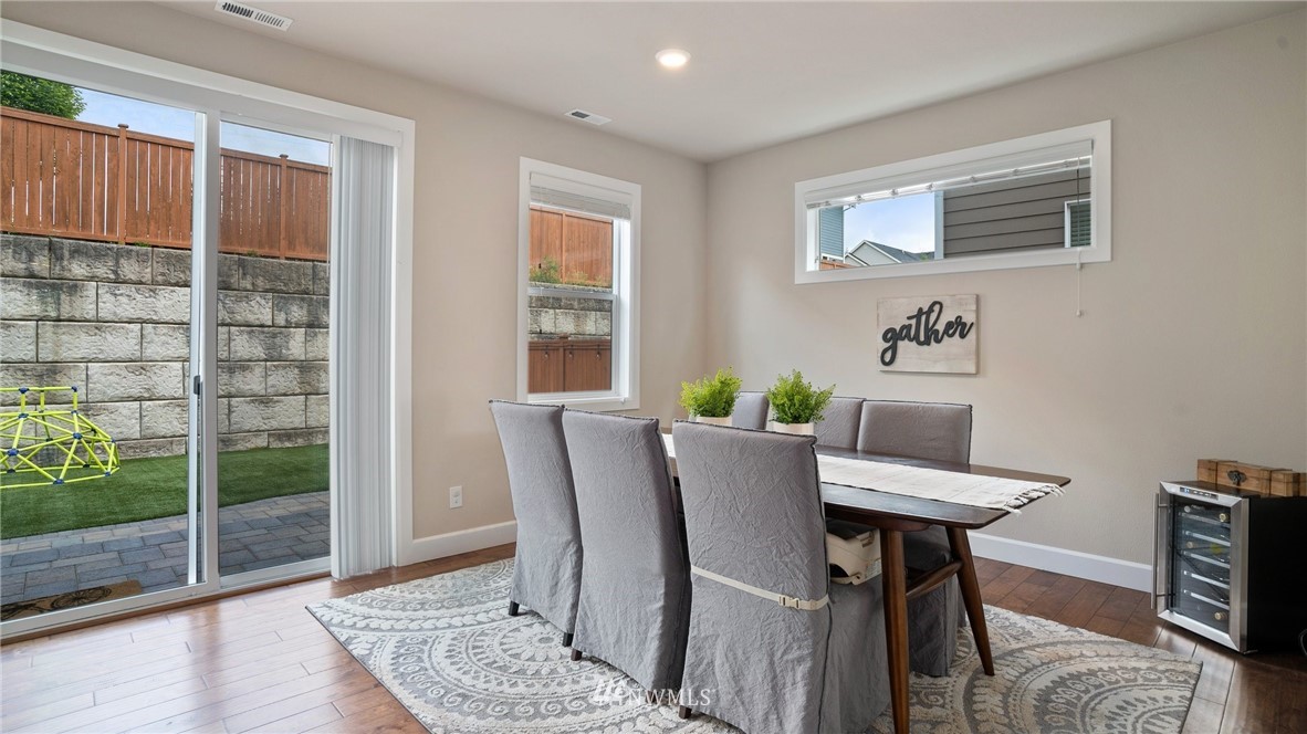 17513 40th Drive Southeast Bothell, WA 98012 - Photo 11 of 37 Gallery Image 11