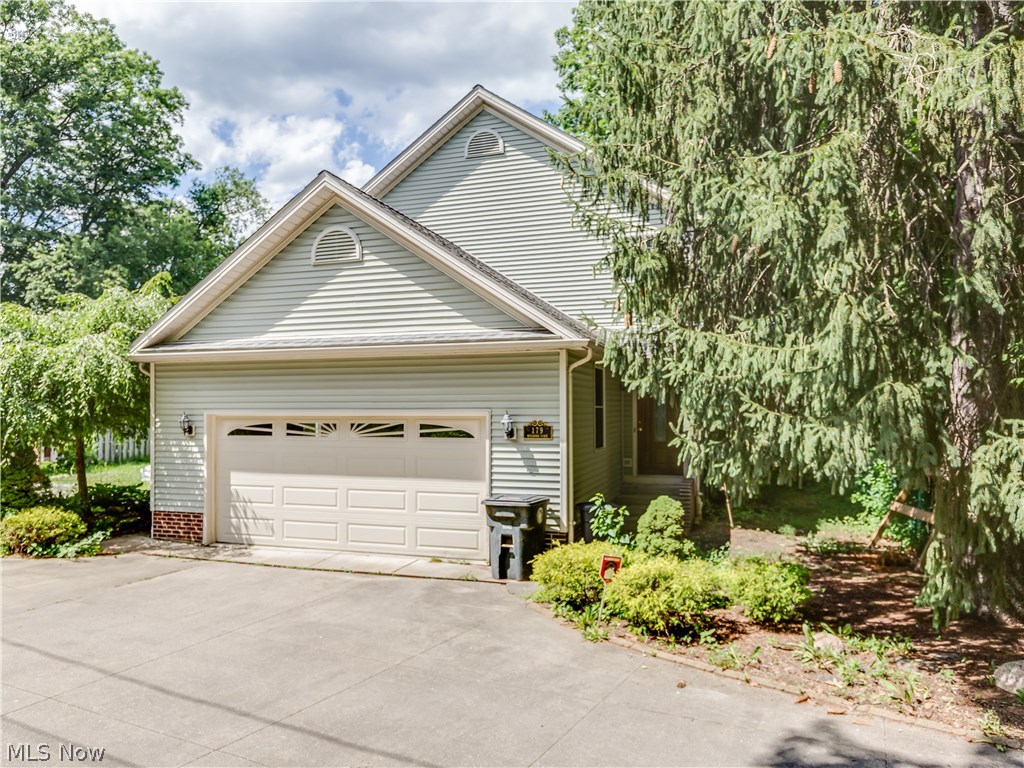 179 Riverside Place Akron, OH 44310 - Photo 1 of 35 Gallery Image 1