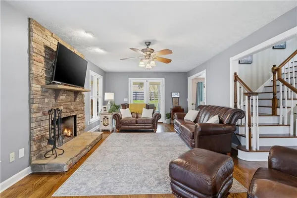$618,300 | 680 East Valley Road Northeast, Rydal, GA 30171