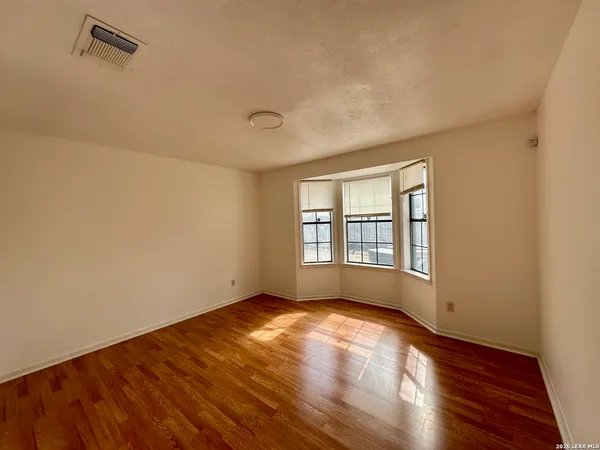 $1,950 | 211 Uecker Drive, Spring Branch, TX 78070