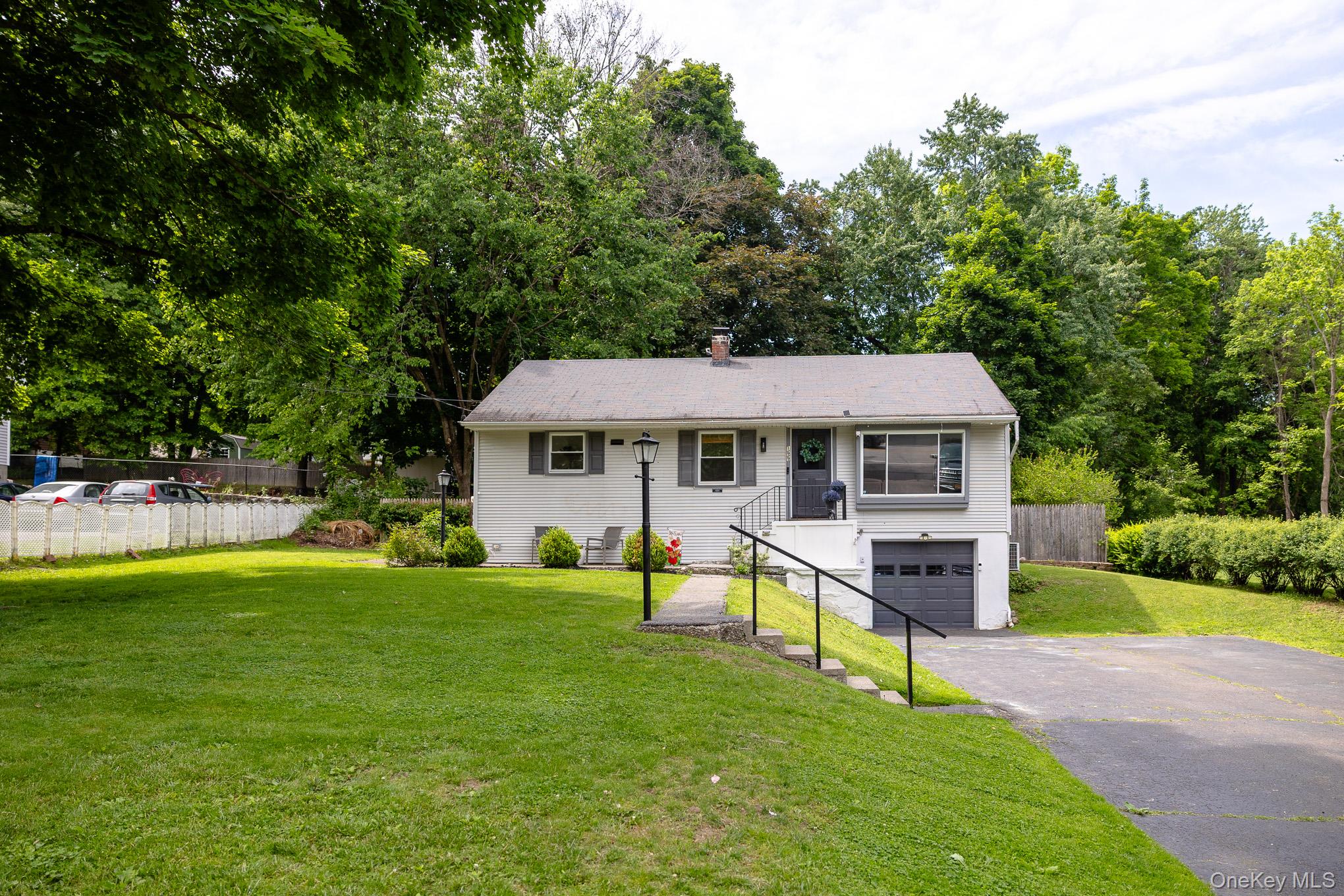 199 Lakeside Road Newburgh, NY 12550 - Photo 4 of 36