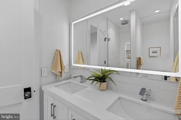 $3,499,000 | 629 South Carolina Avenue Southeast, Washington, DC 20003