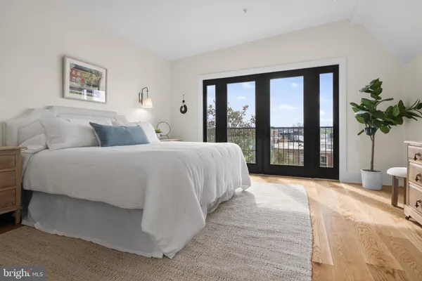 $3,499,000 | 629 South Carolina Avenue Southeast, Washington, DC 20003